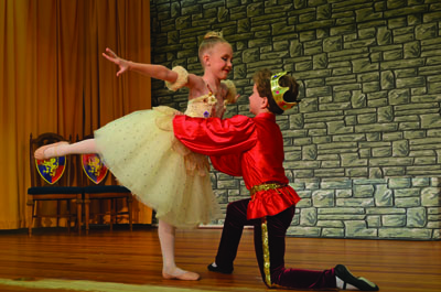 Mother-daughter dance-drama team receive rave reviews Mother-daughter dance-drama team receive rave reviews