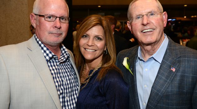 Sports celebrities come out for annual cancer event