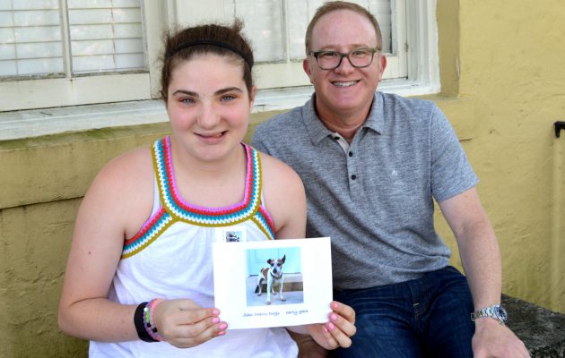 Teen creates photo book to overcome phobia