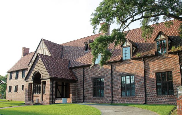 Historic Preservation Commission votes against landmark status for Woman’s Club building