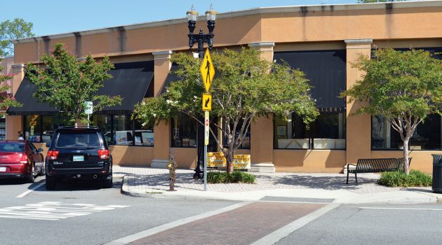 San Marco residents debate Flying Iguana parking concerns