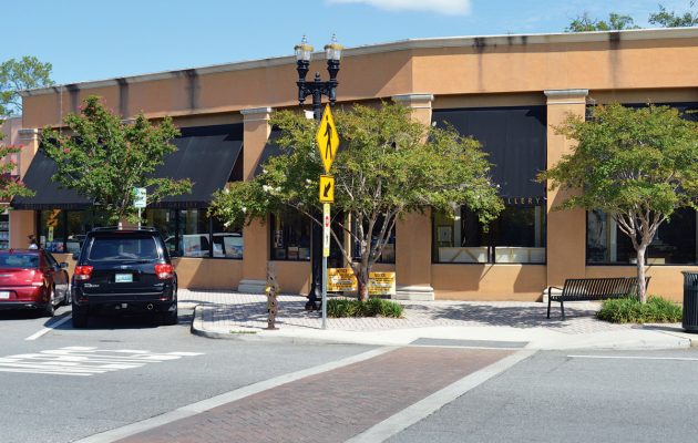 San Marco residents debate Flying Iguana parking concerns