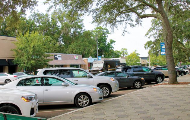 Avondale parking a never-ending problem with difficult solutions Avondale parking a never-ending problem with difficult solutions