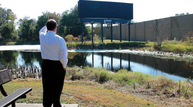 Billboard removal gets cheers from beautification group