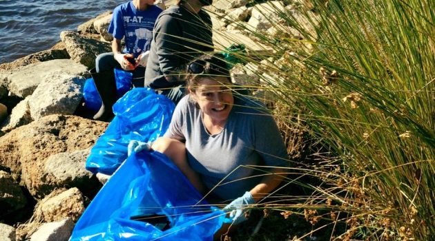 Volunteers tackle post-Matthew debris on Northbank