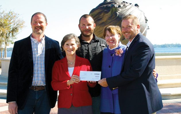 Contractor gives profit back to Memorial Park Association Contractor gives profit back to Memorial Park Association