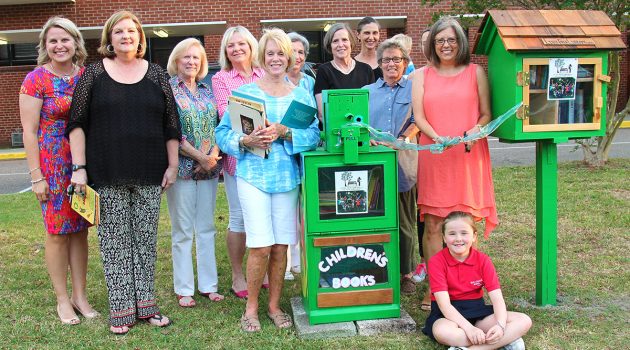 Venetia neighborhood school gets new outdoor library