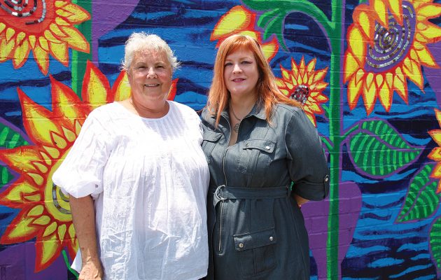 Murray Hill resident, artist makes her mark on neighborhood Murray Hill resident, artist makes her mark on neighborhood
