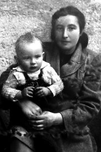 Hannah Gavronsky with her son, Jake