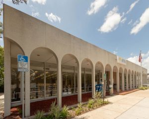 The Murray Hill Library, of mid-century modern design, was designed by the same architectural firm which designed the Haydon Burns Library.