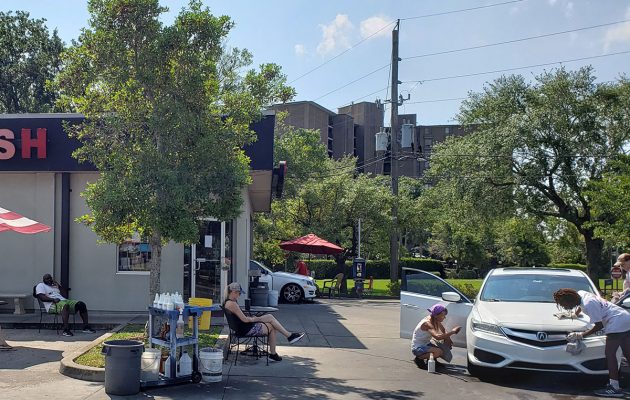 Iconic full-service car wash closing to make way for future use at Roosevelt Square
