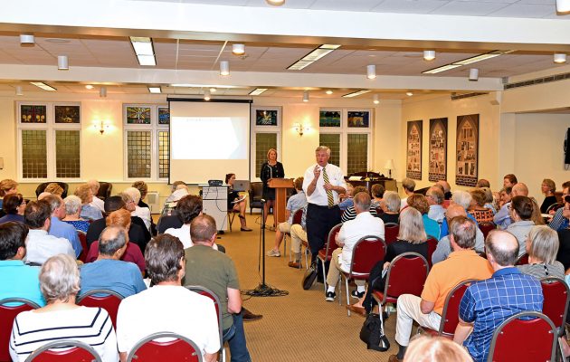Residents share concerns during DeFoor Town Hall Residents share concerns during DeFoor Town Hall