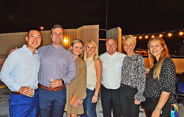 SMMA, SMPS members mingle amidst twinkling city lights