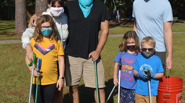 Murray Hill volunteers put sparkle in park