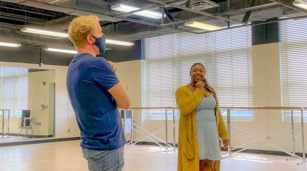 Guest artist visits Douglas Anderson, shares tips and industry knowledge