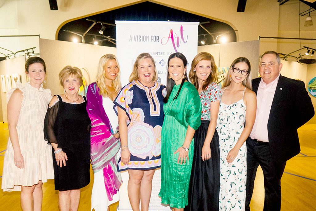 2019 Event Chairs - Kelli Chunn, Susan Kwartler, Caroline Pope, Liz Parks, Bebe Alexander, Emily Magevney, Michelle and Kevin Calloway