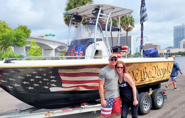 DeSantis floatilla draws excitement