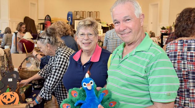 The early shoppers get the treasure: Garden Club of Jacksonville host 2023 Flea Market Preview Party
