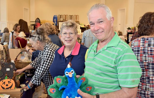 The early shoppers get the treasure: Garden Club of Jacksonville host 2023 Flea Market Preview Party