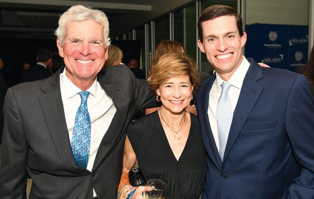YMCA gathers leaders, patrons and honors difference-makers