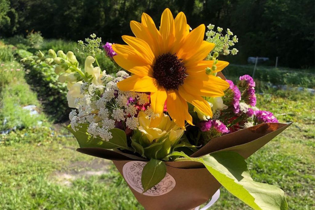 DTE flower bouquet | Picture Credit - Down to Earth Farm
