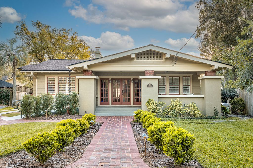 1454 Belvedere can open front-to-back to maximize ventilation in the Florida summer.