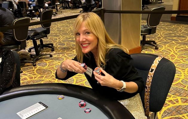 Rotarians raised bets, while raising funds Rotarians raised bets, while raising funds