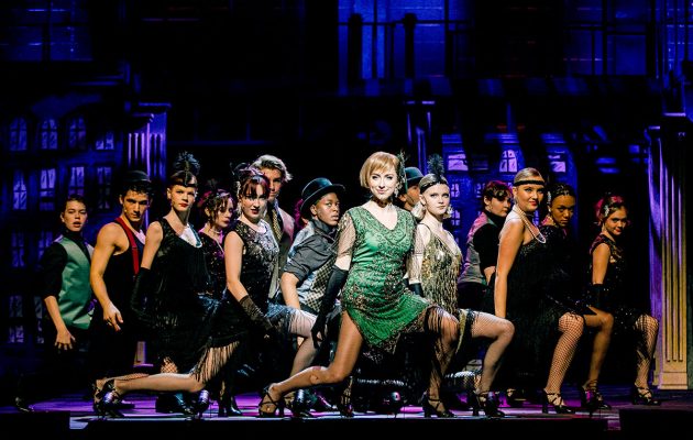 15 rounds of Applause for Douglas Anderson’s “Chicago” 15 rounds of Applause for Douglas Anderson’s “Chicago”