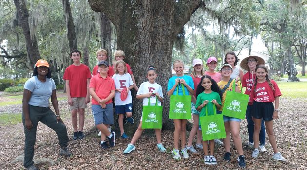 Youth and Greenscape team up for Columbus Park