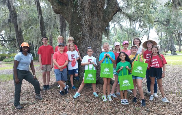 Youth and Greenscape team up for Columbus Park