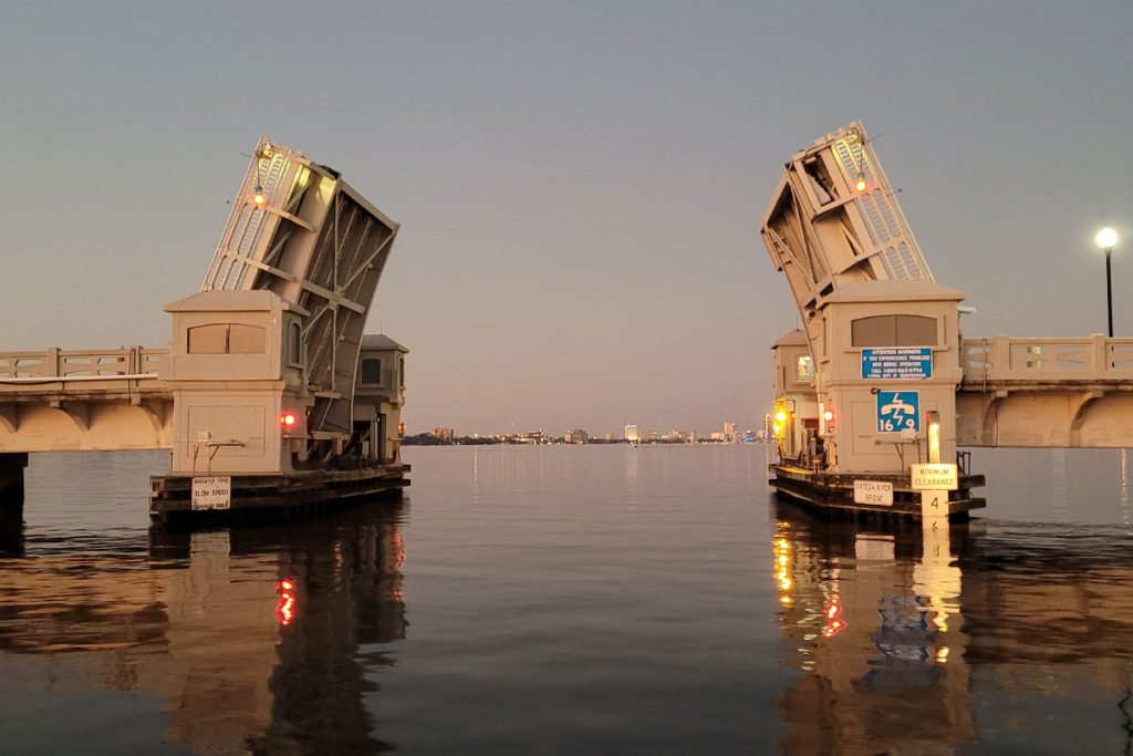 photo of Ortega Bridge raising