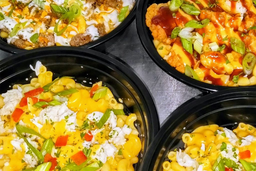 Smoked Gouda Mac & Cheese Bowls - Photo credit Derrick Hampton