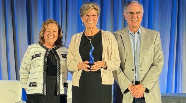 Hodgkins Recieves Sapphire Award