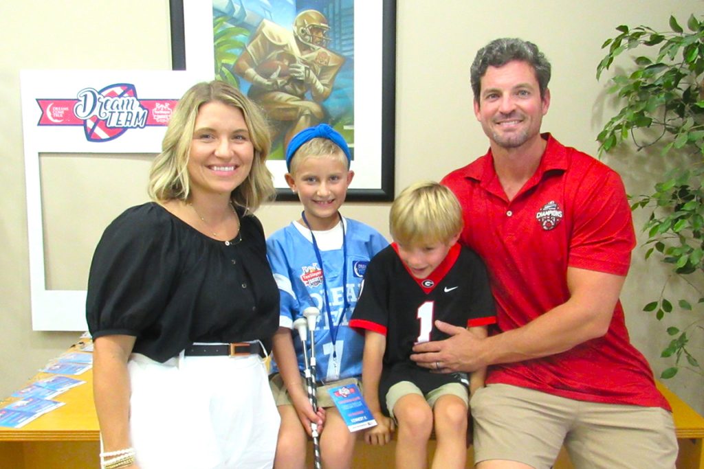 The Harris Family - mom Melanie, Dream Team member Kennedy, Houston and dad Cale