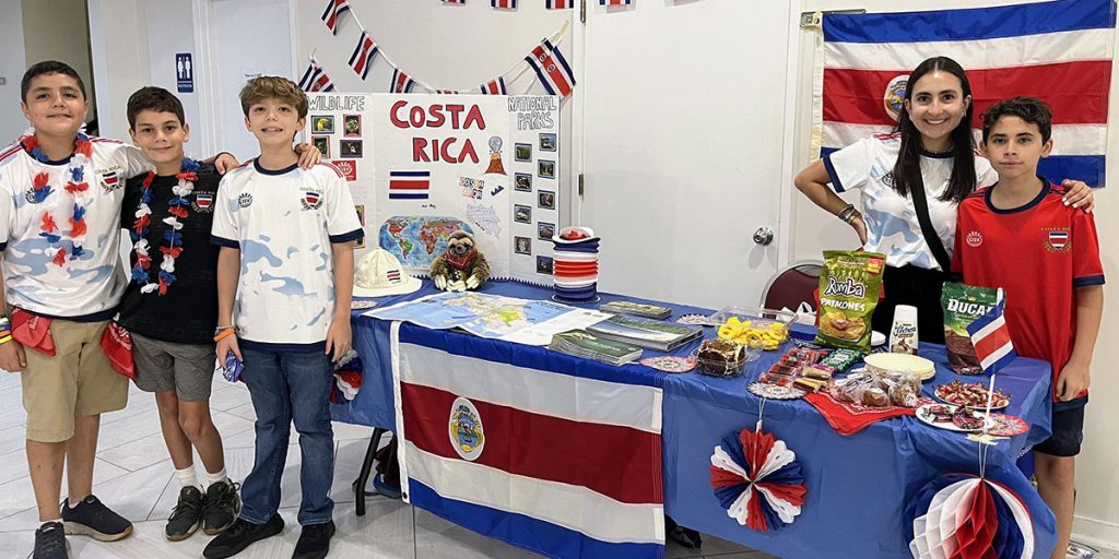 students at Costa Rica display